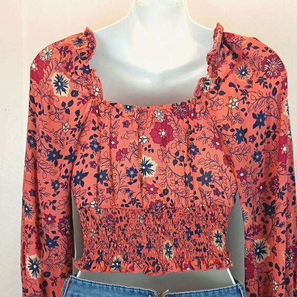 Coco + Jamieson floral smocked peasant top size small - Picture 7 of 9